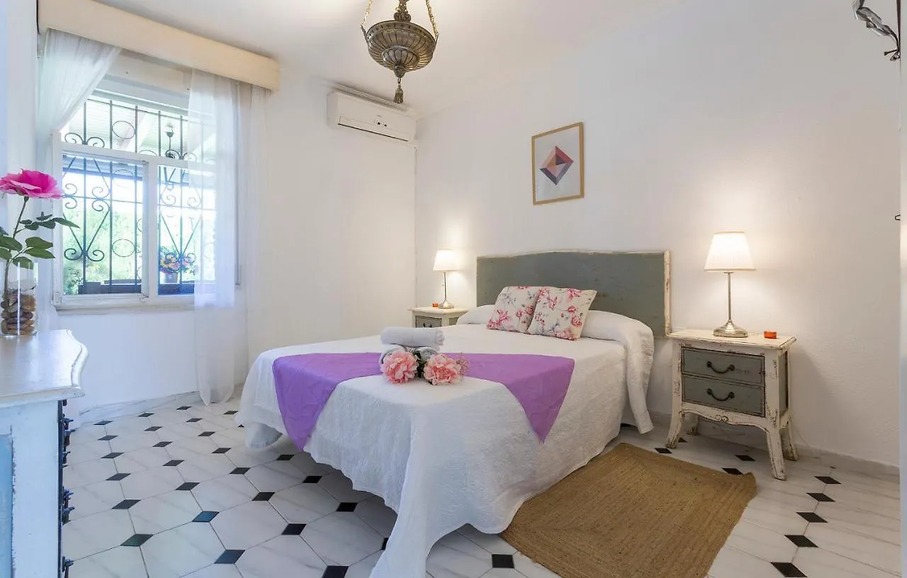 Holiday home Chalet 4 Rooms Piscina Privada Parking El Puerto de Santa Maria